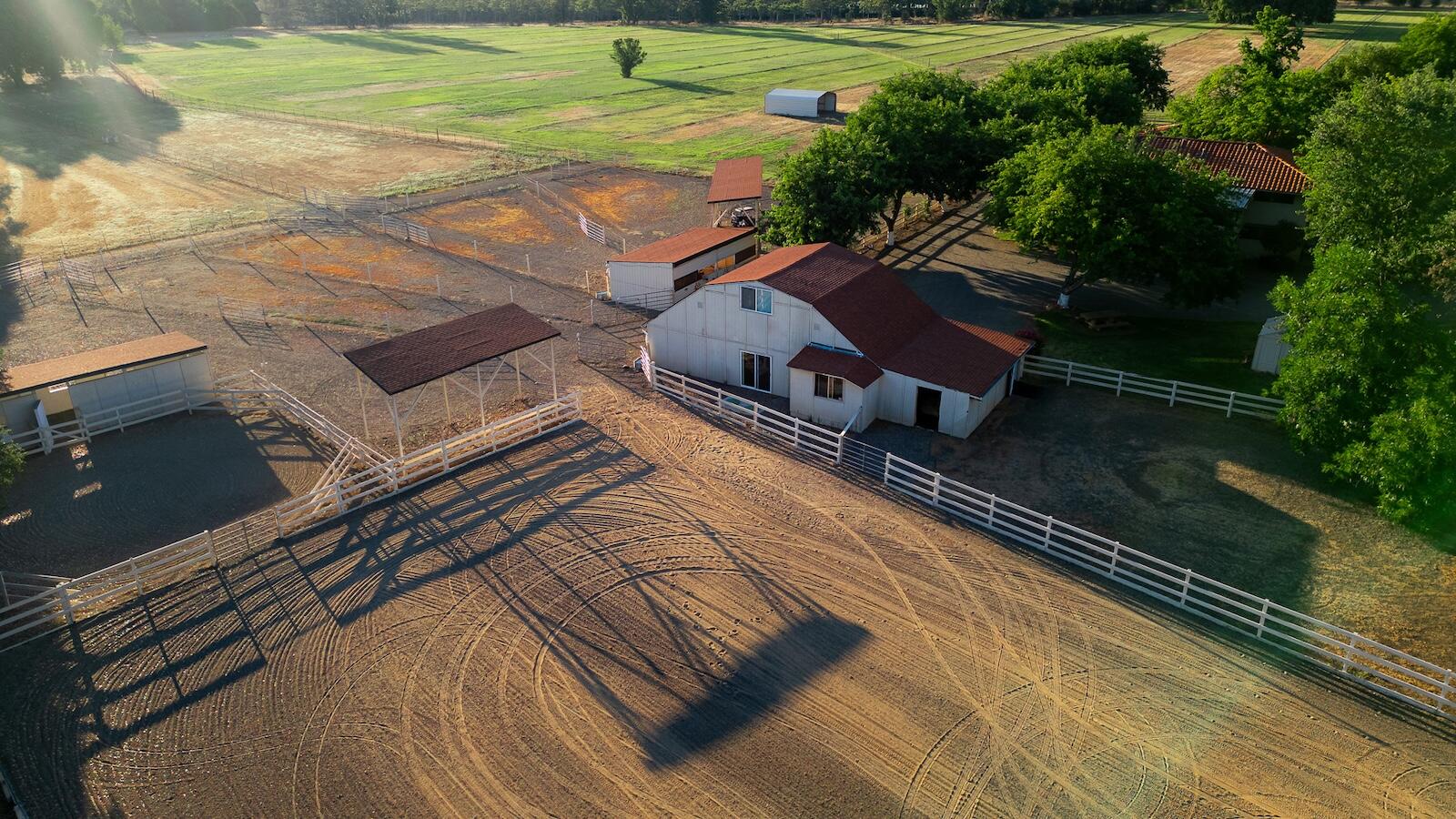 main property photo 29