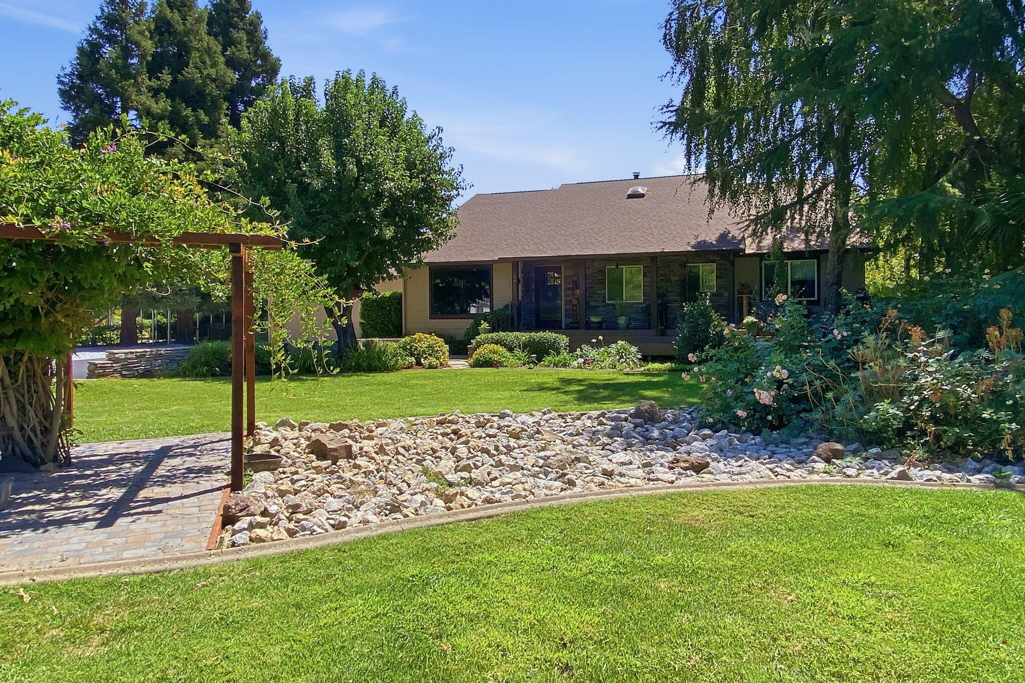 main property photo 59