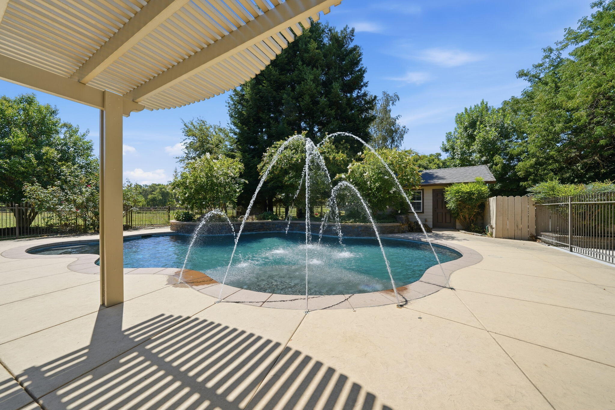 main property photo 74