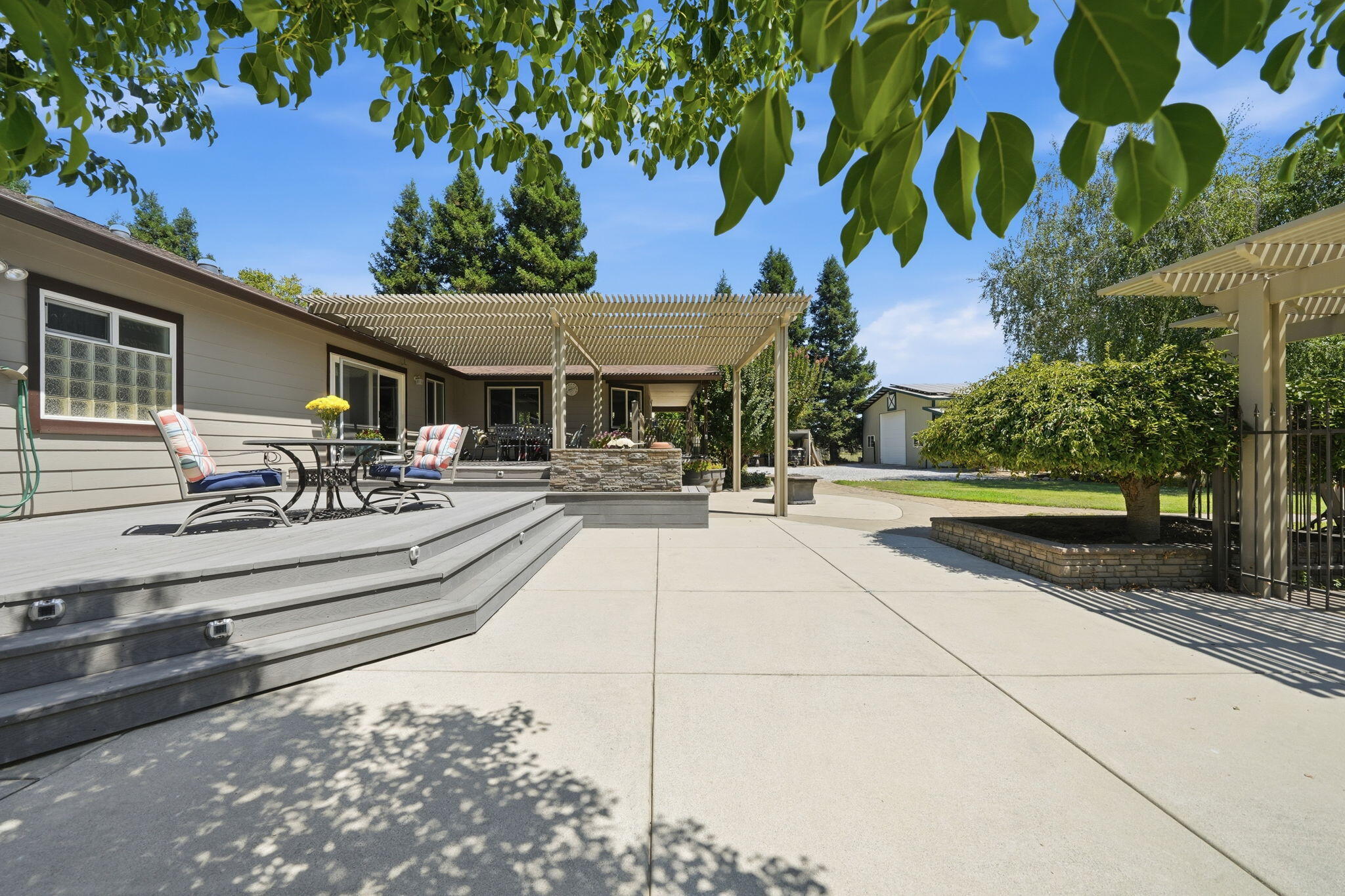 main property photo 78