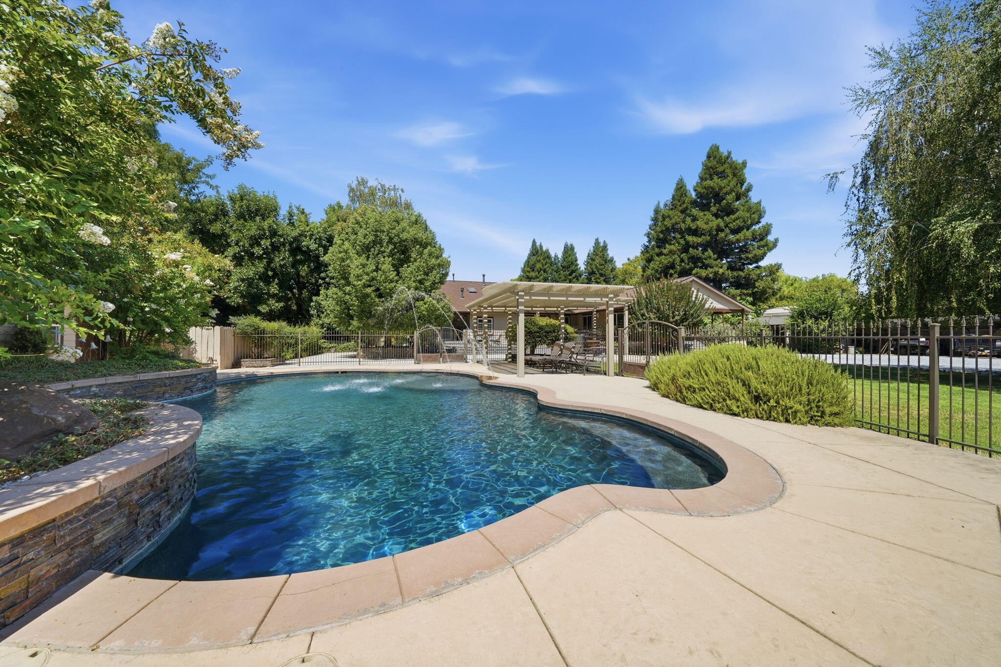 main property photo 84