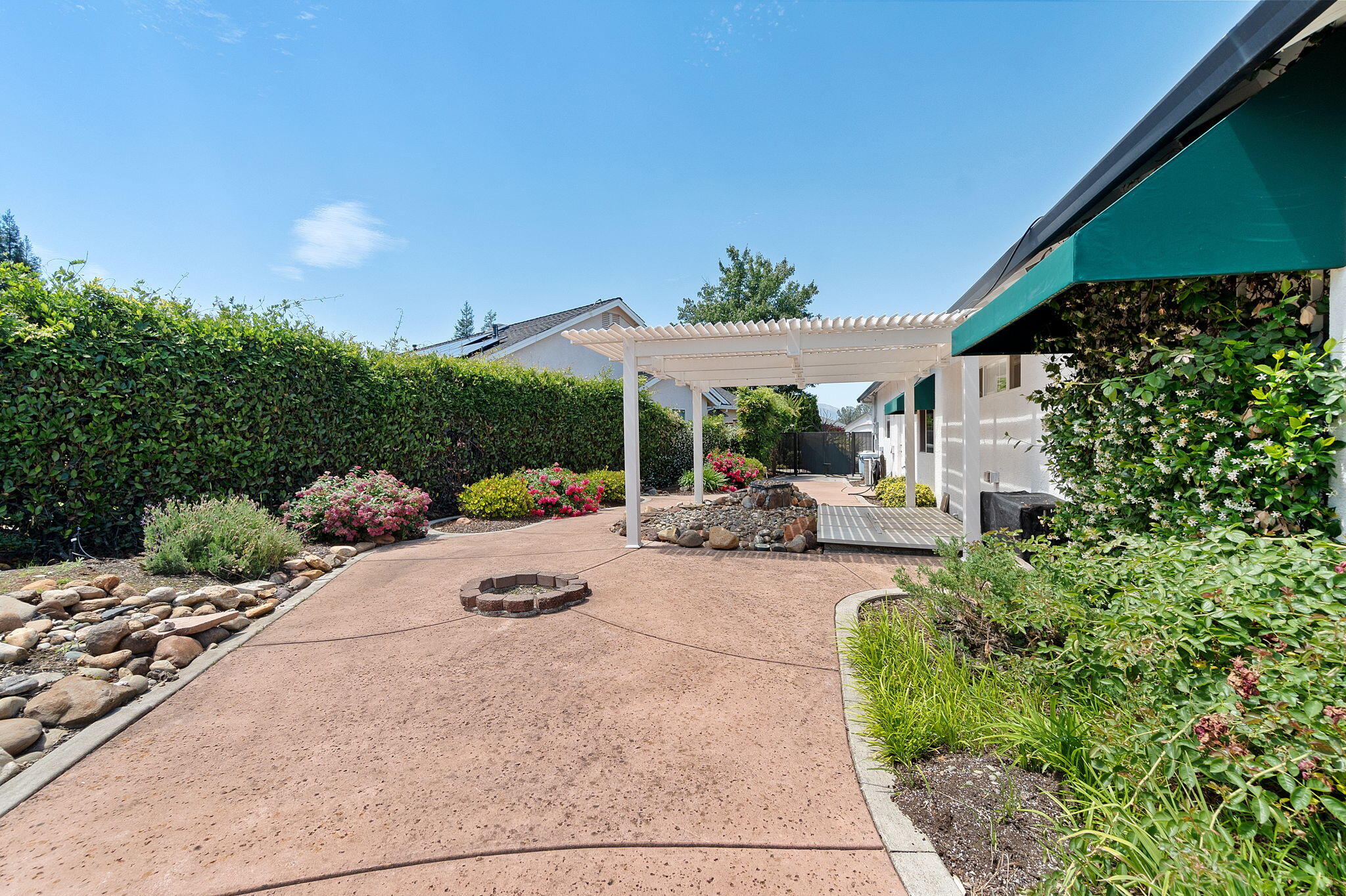 main property photo 59