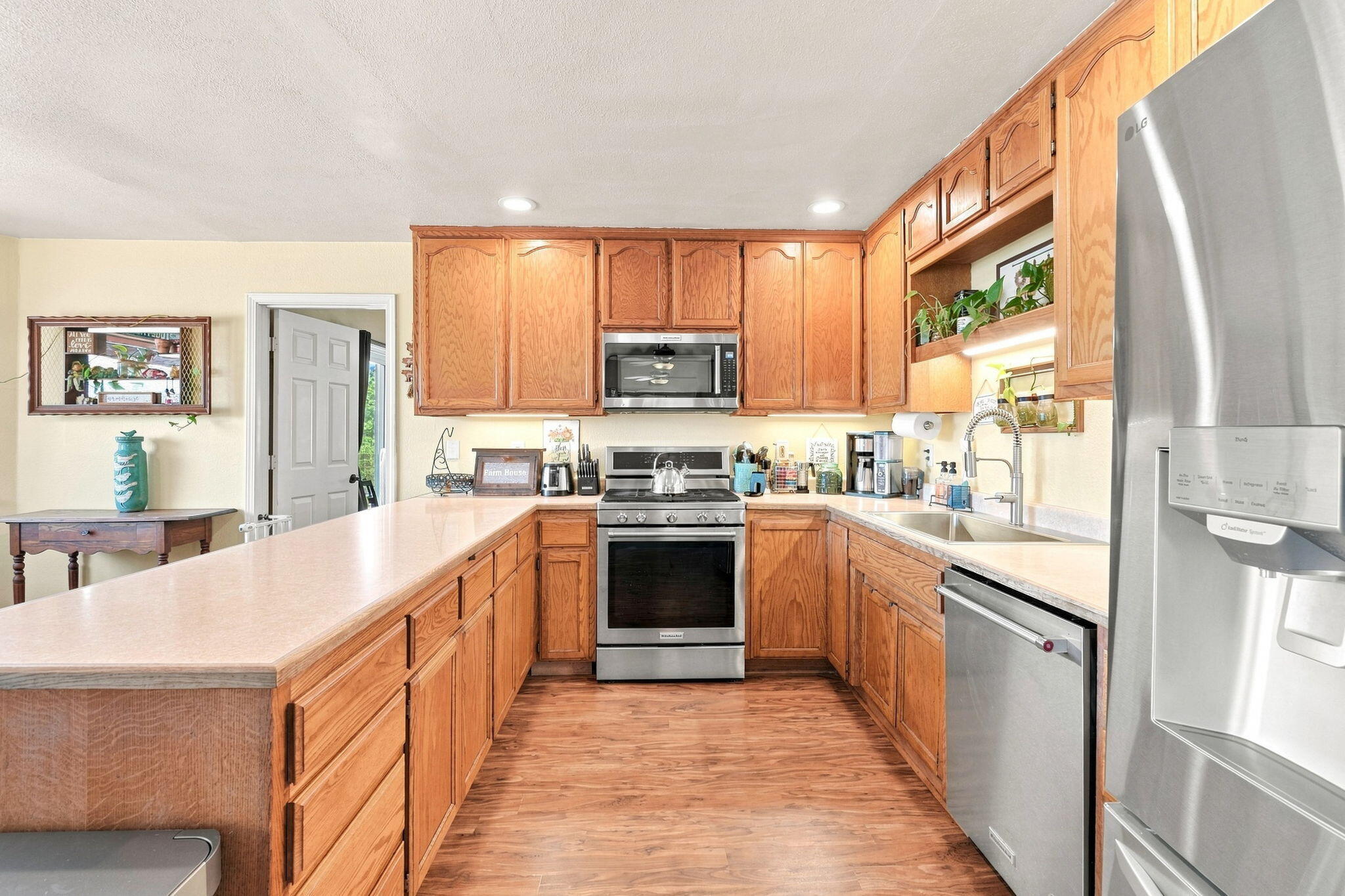 main property photo 9