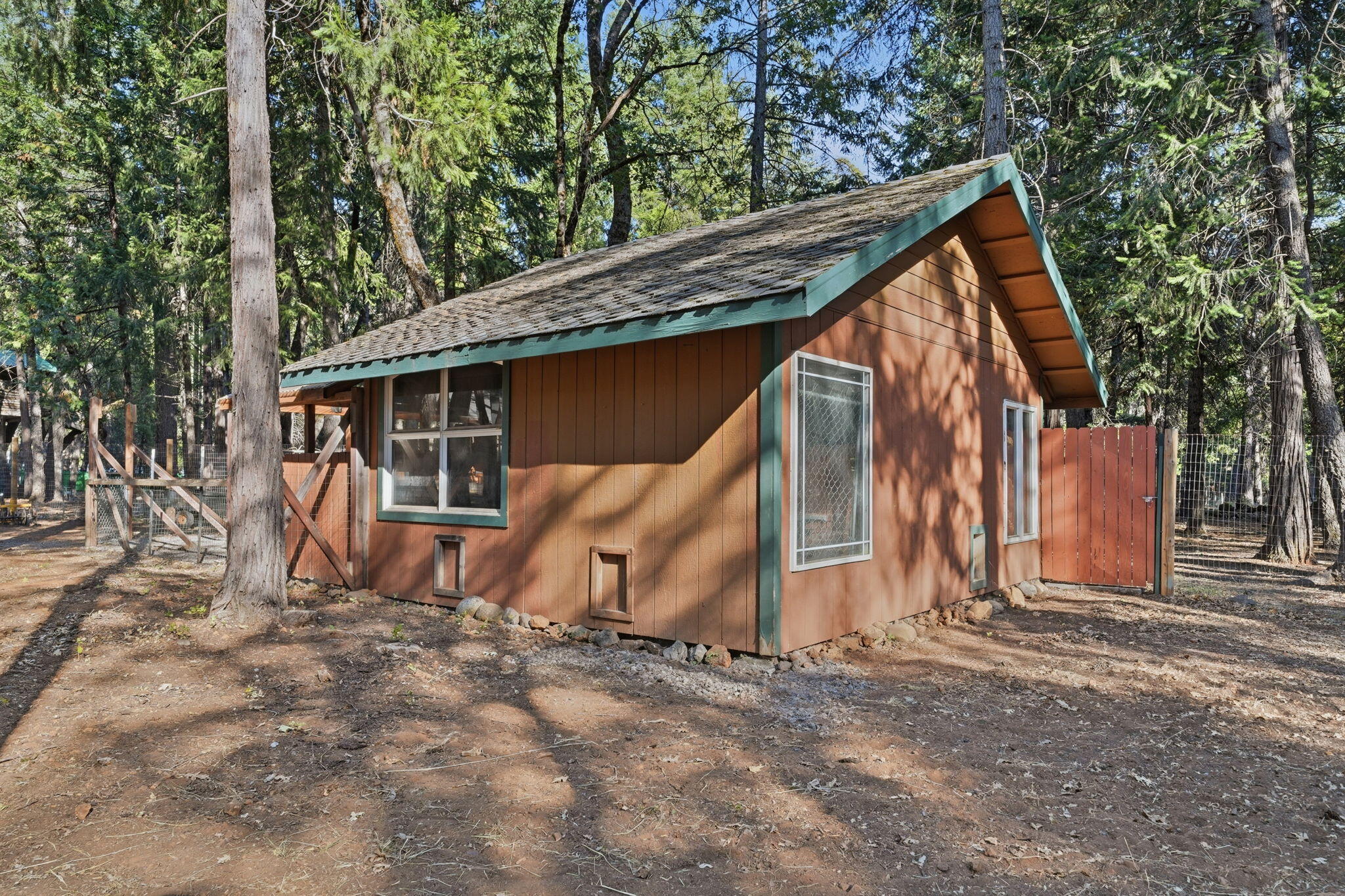 main property photo 45