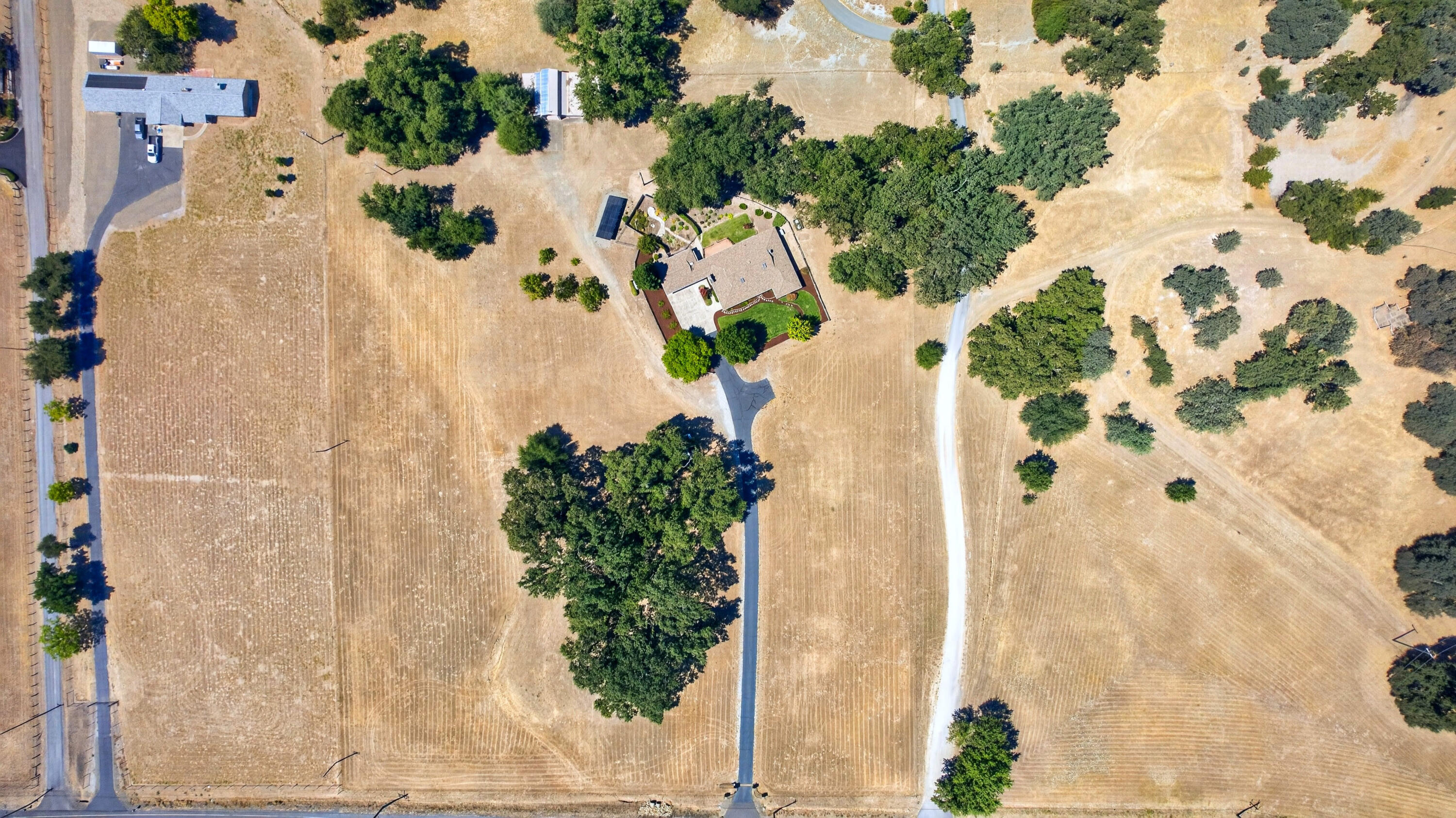 main property photo 44