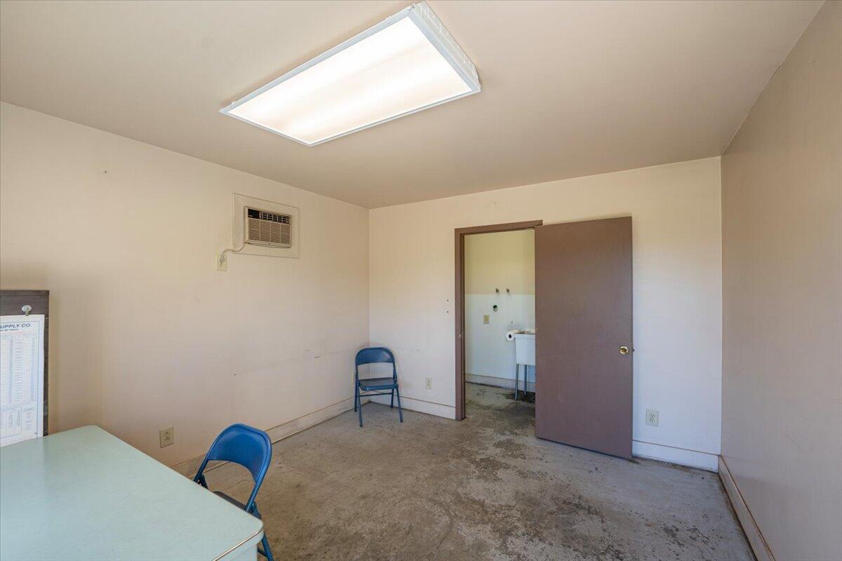 main property photo 76