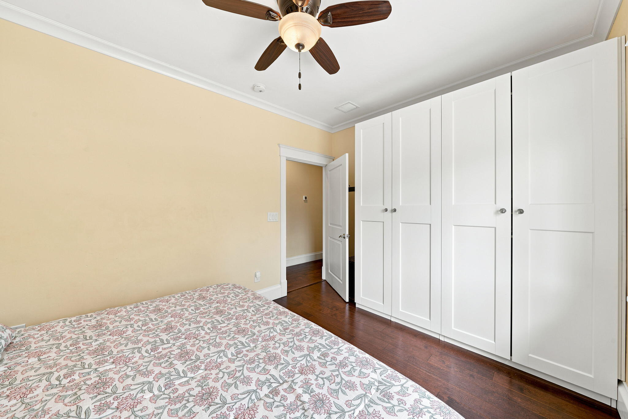 main property photo 123