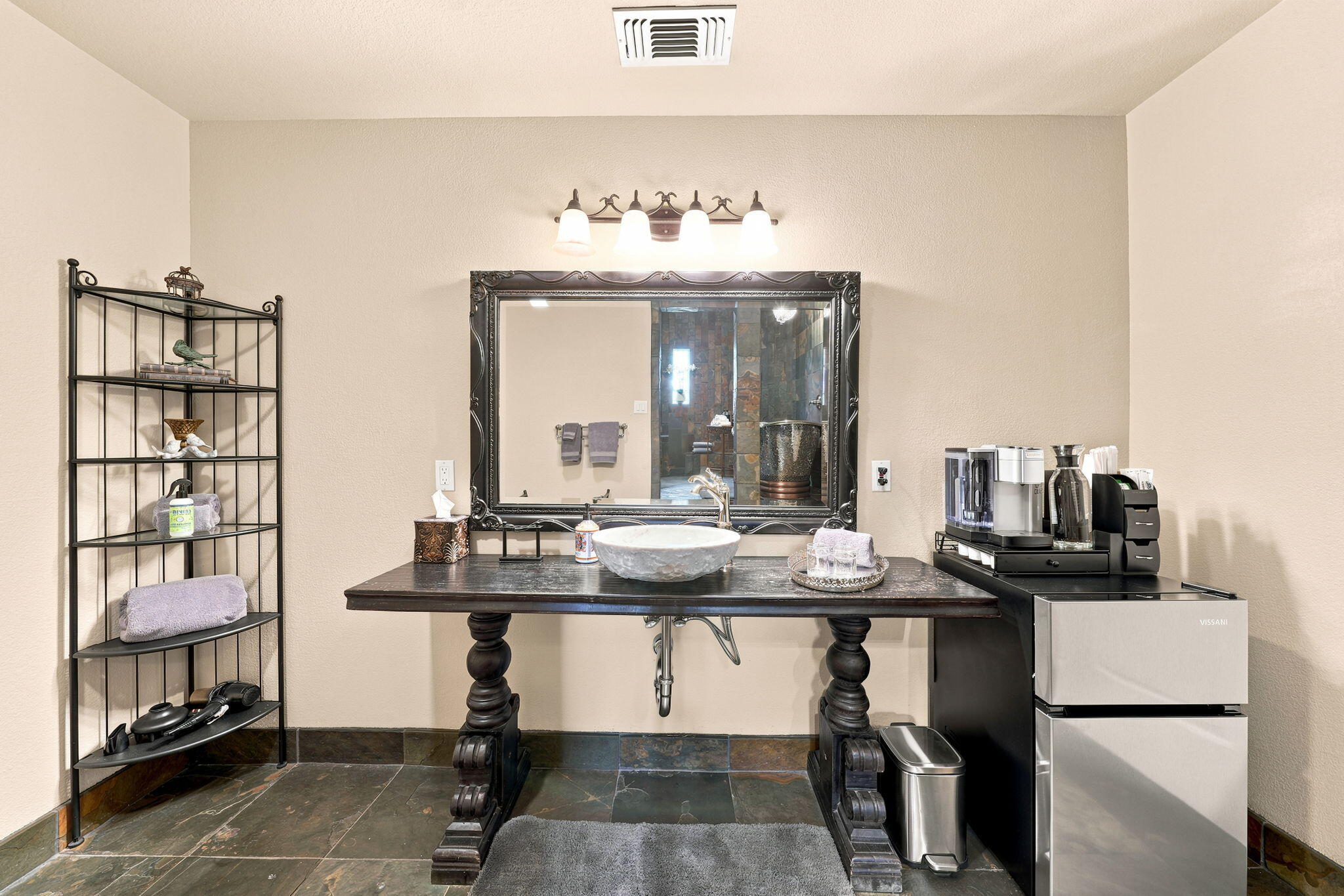main property photo 70