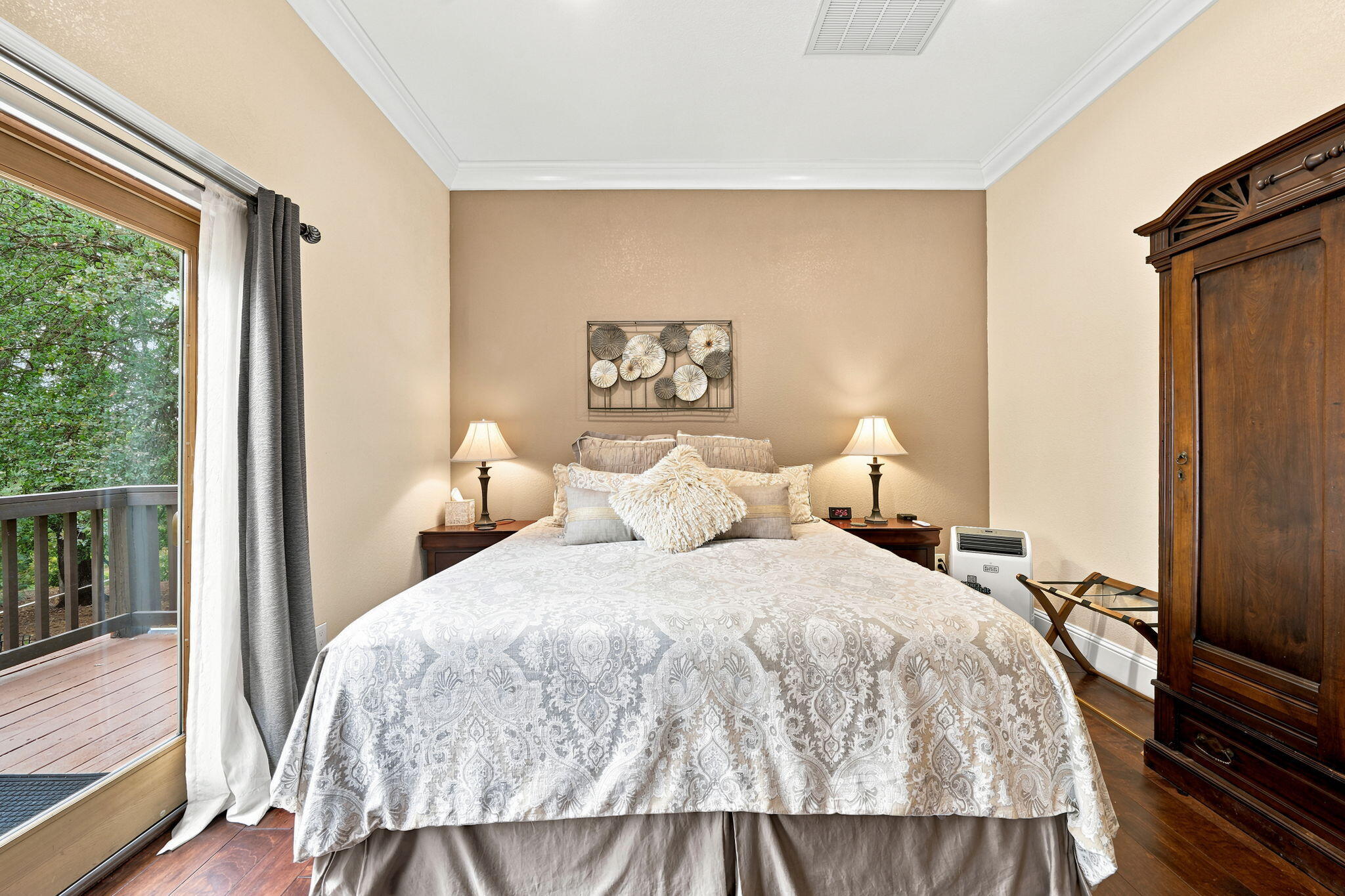 main property photo 81