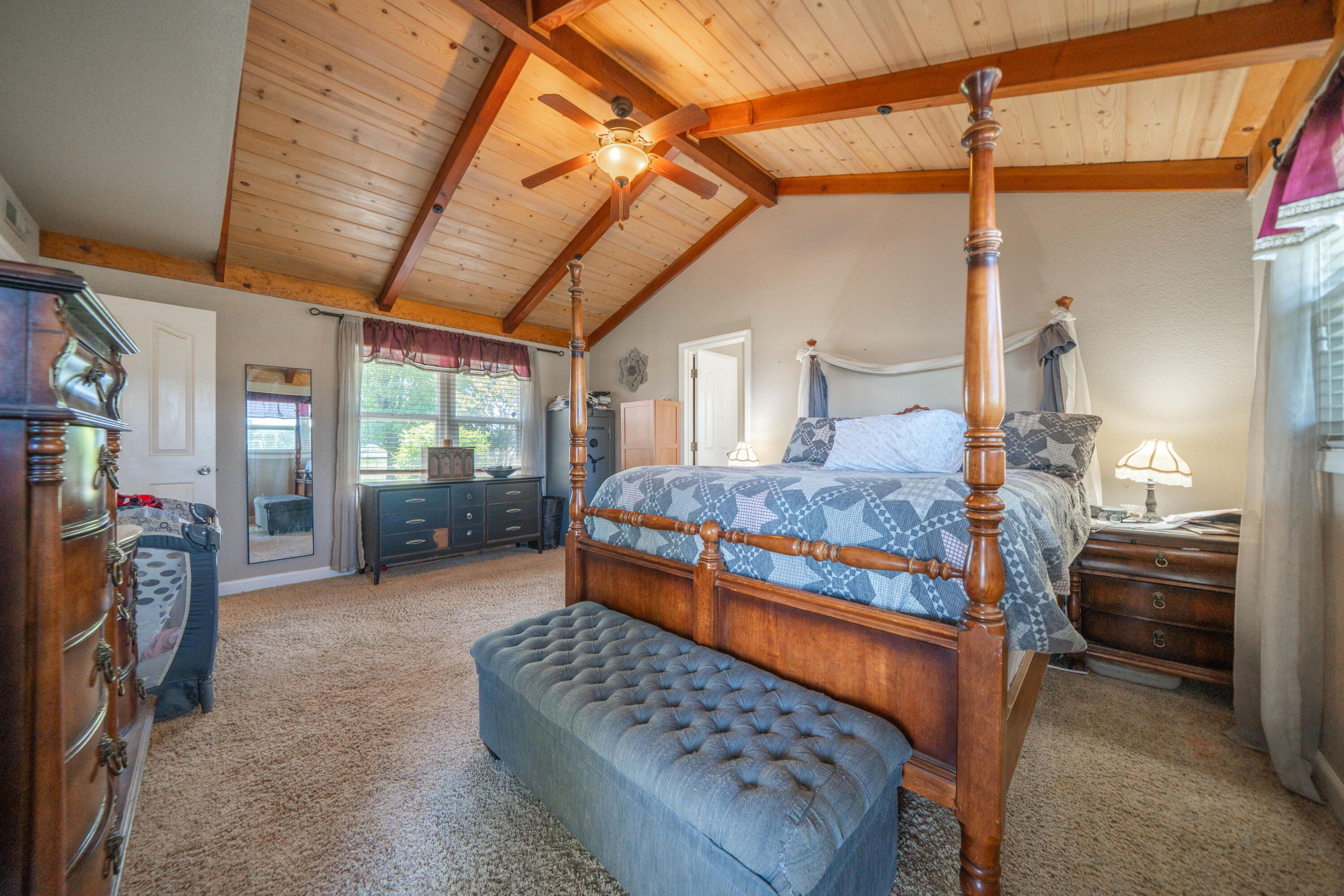 main property photo 25
