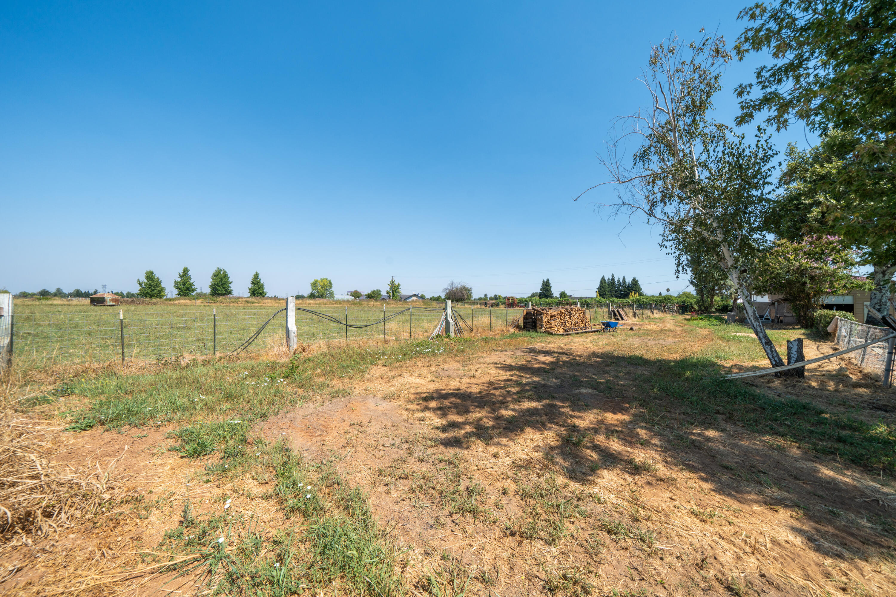 main property photo 67