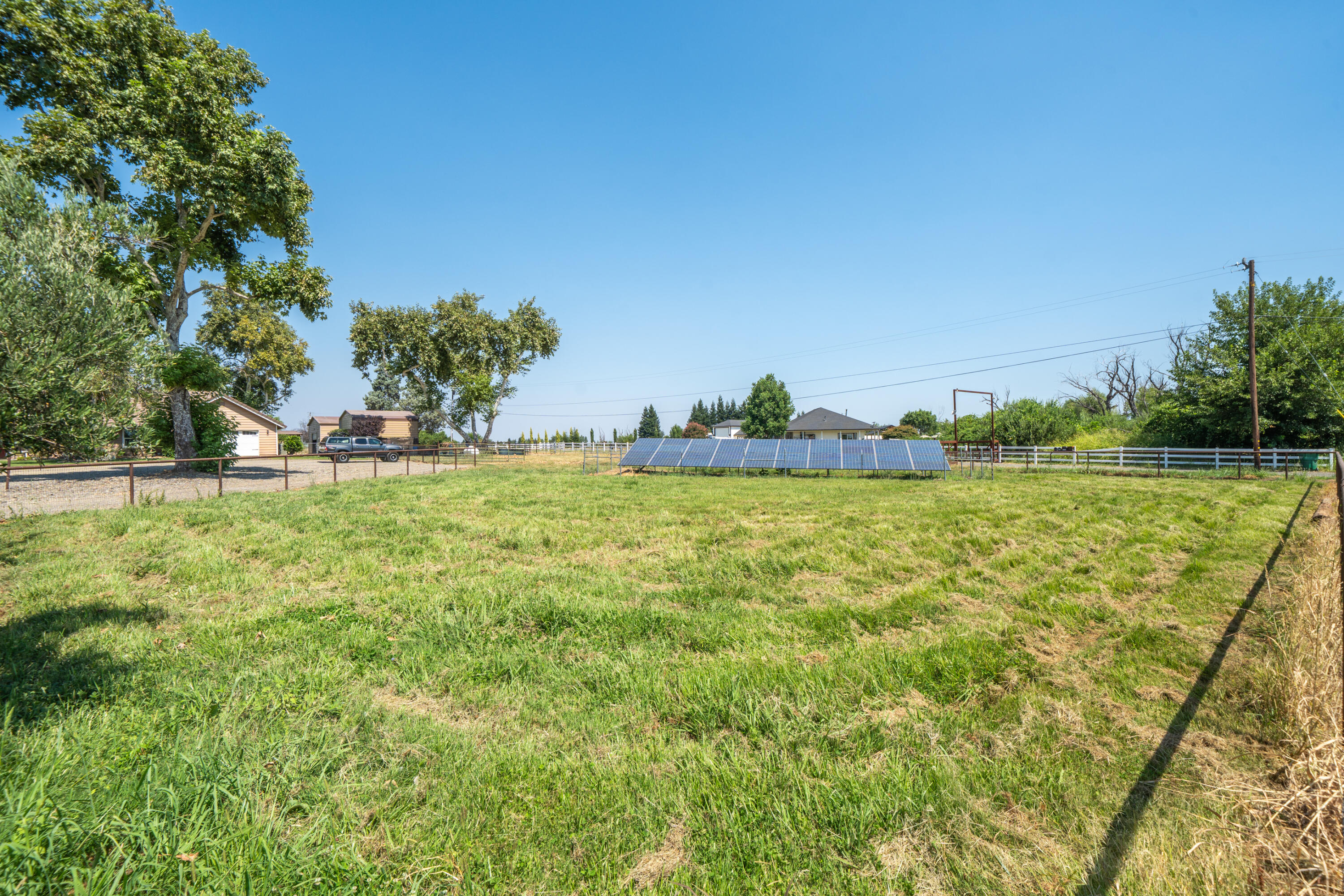 main property photo 76