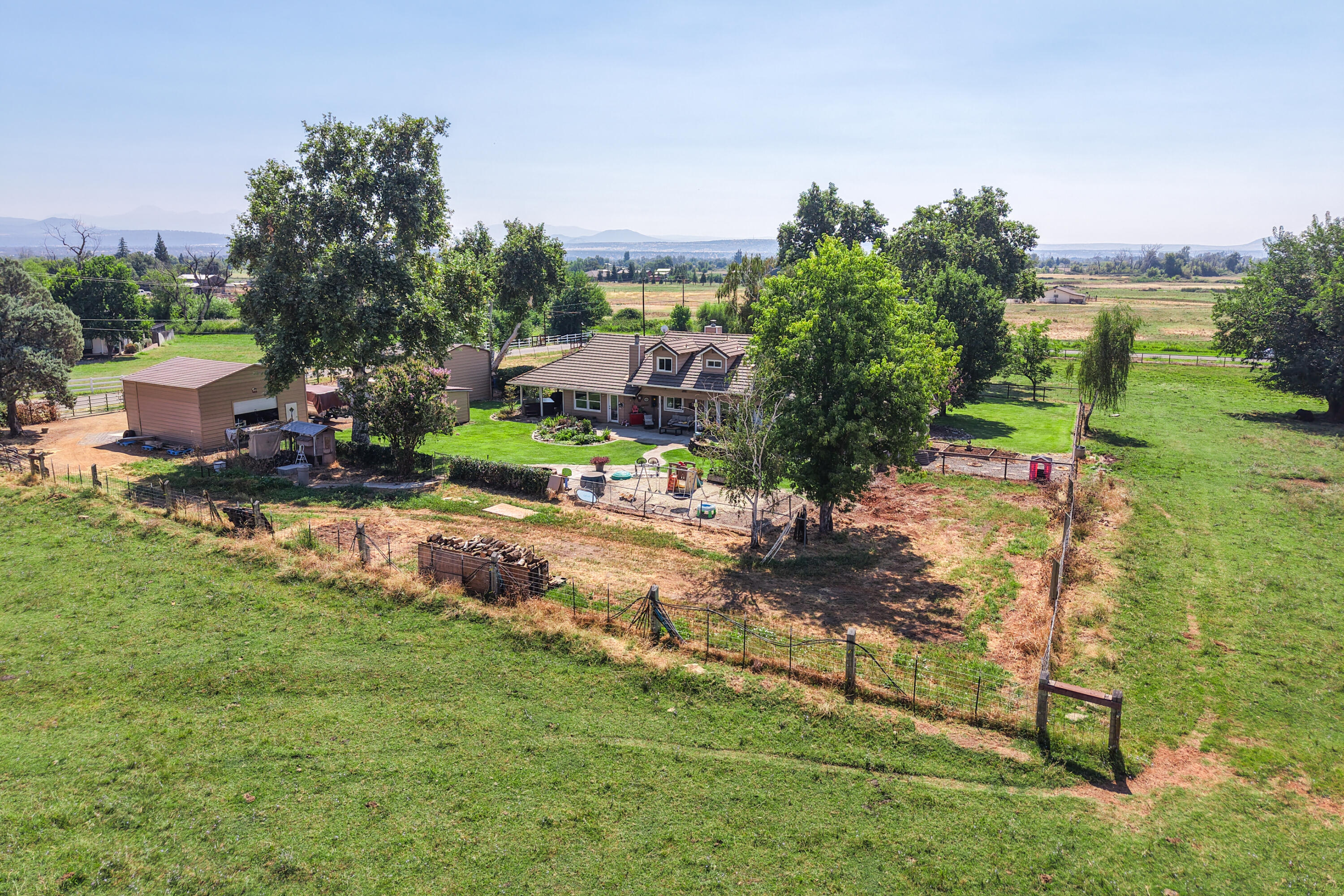 main property photo 90