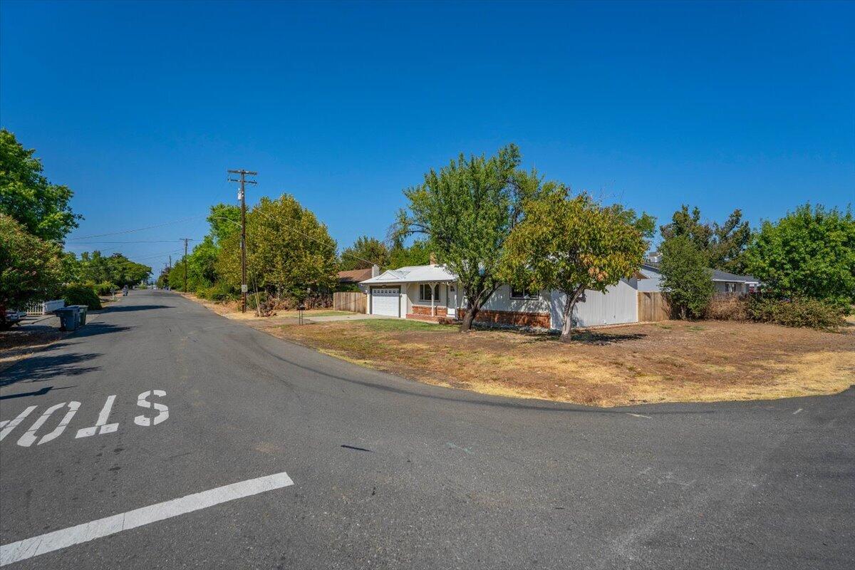 main property photo 35