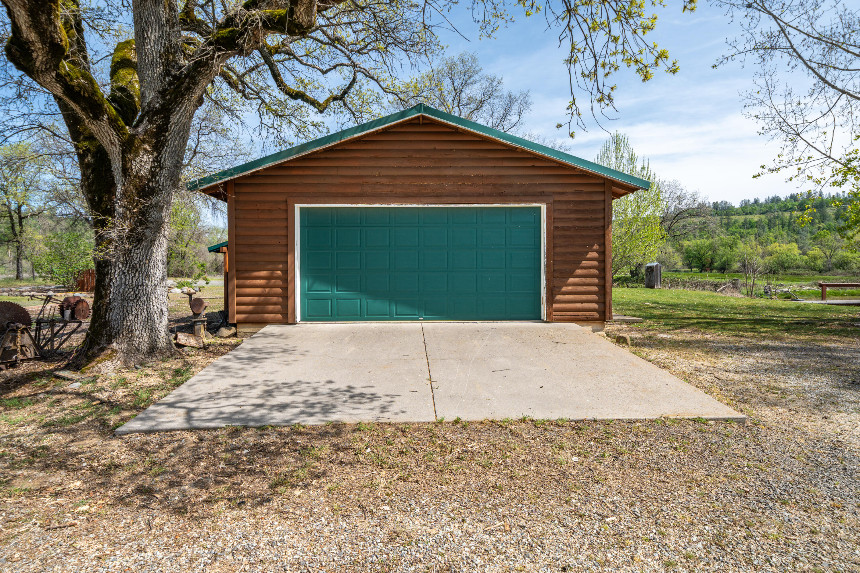 main property photo 126