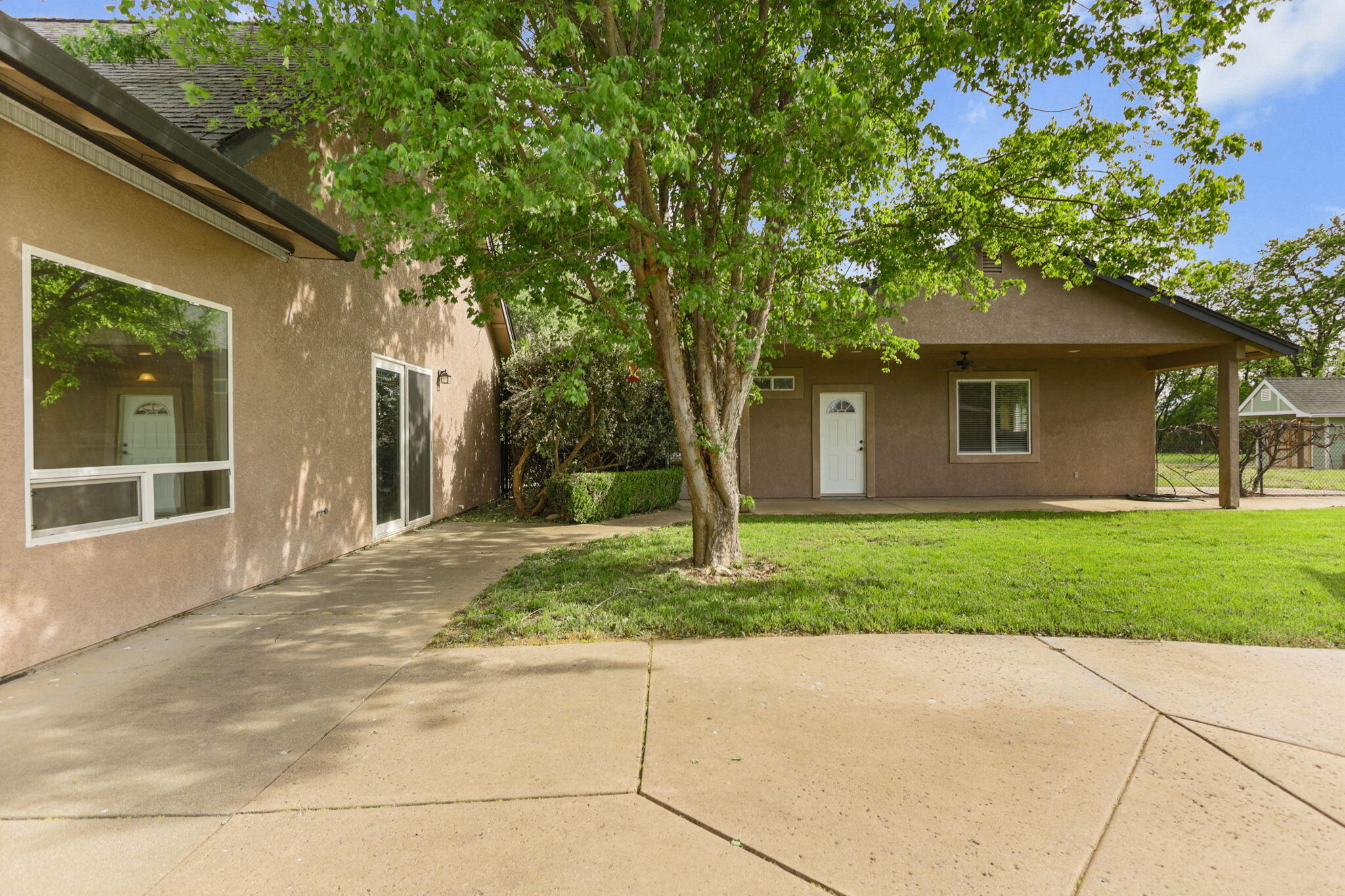 main property photo 45