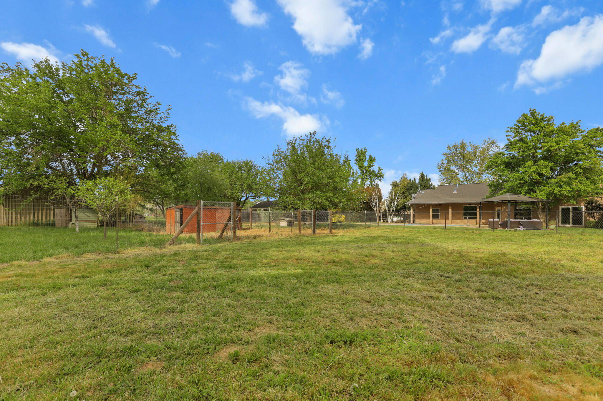 main property photo 49