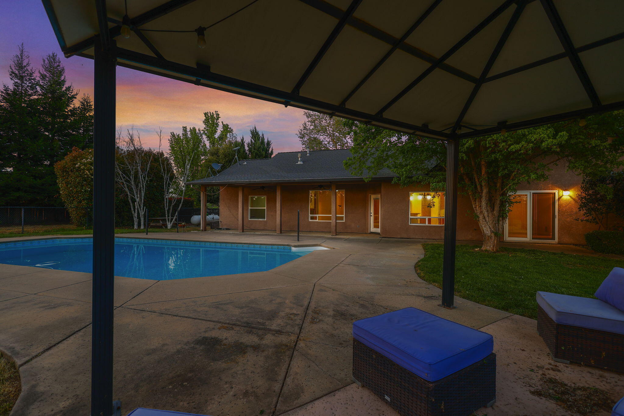 main property photo 74