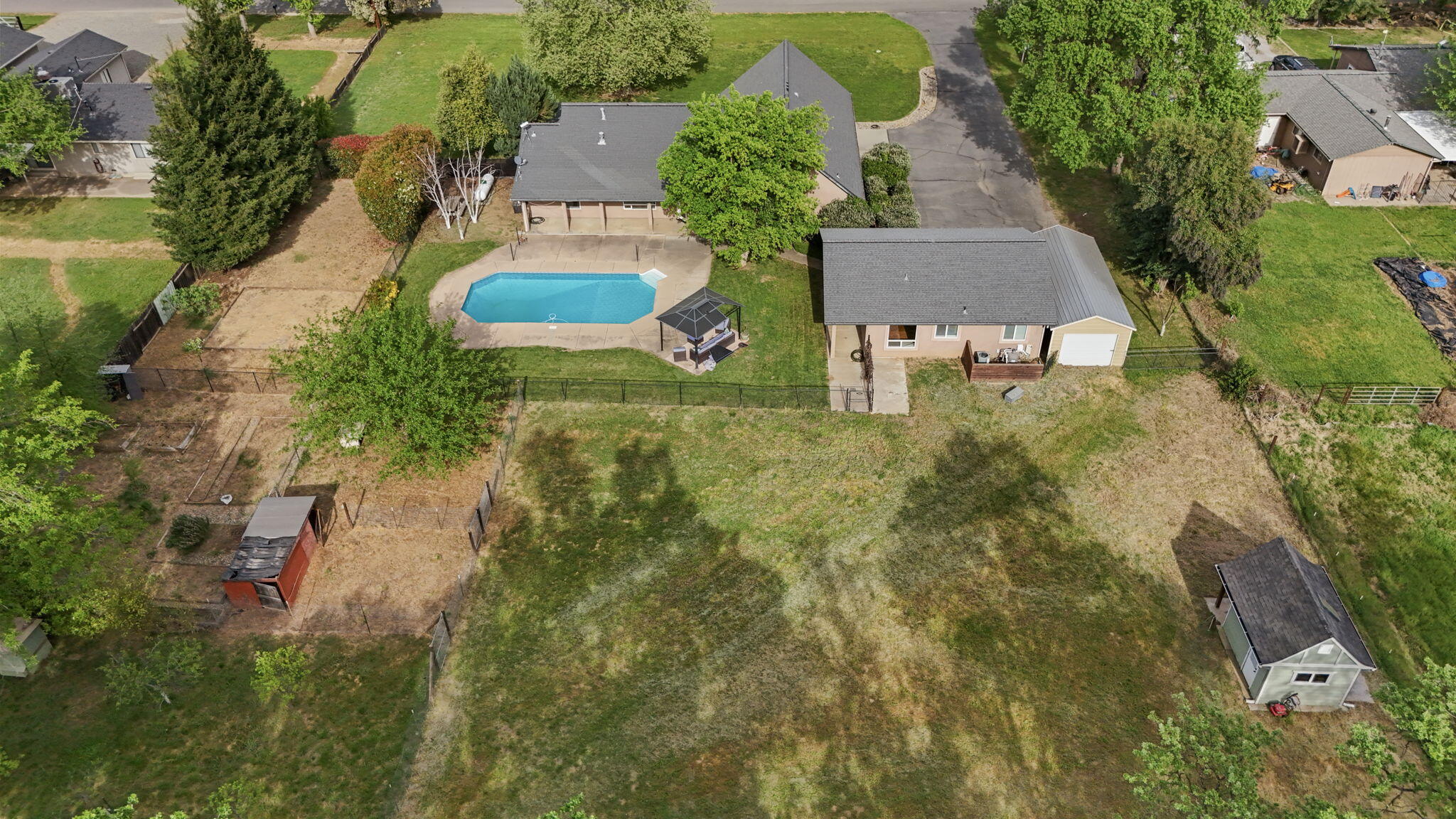 main property photo 79