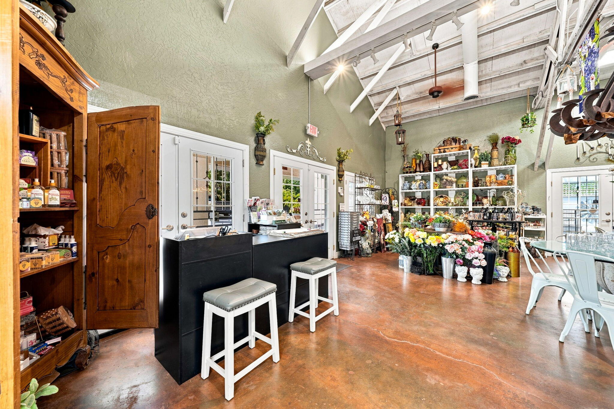 main property photo 22