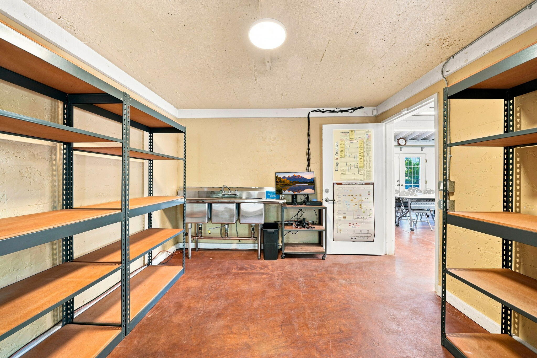 main property photo 29