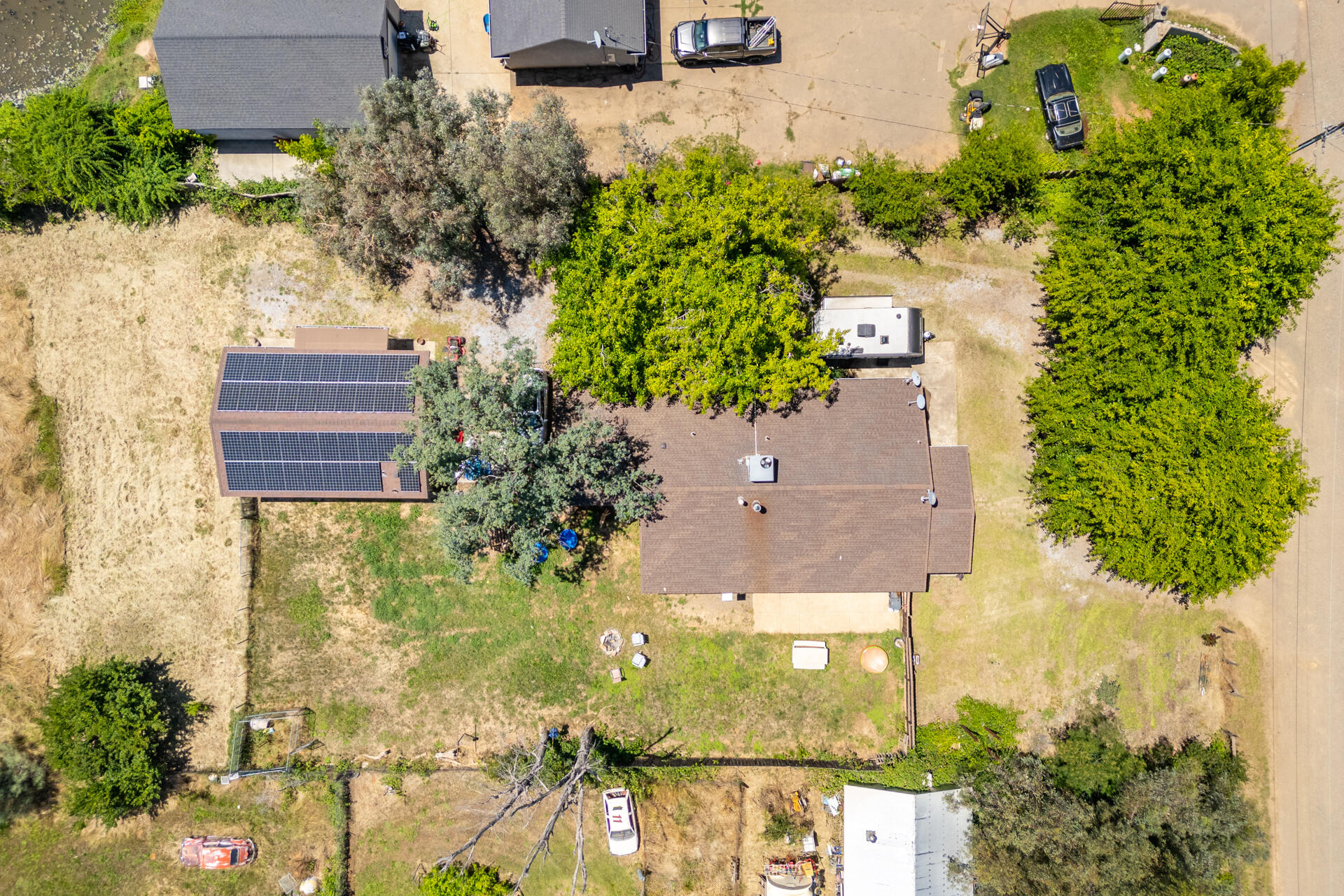 main property photo 17
