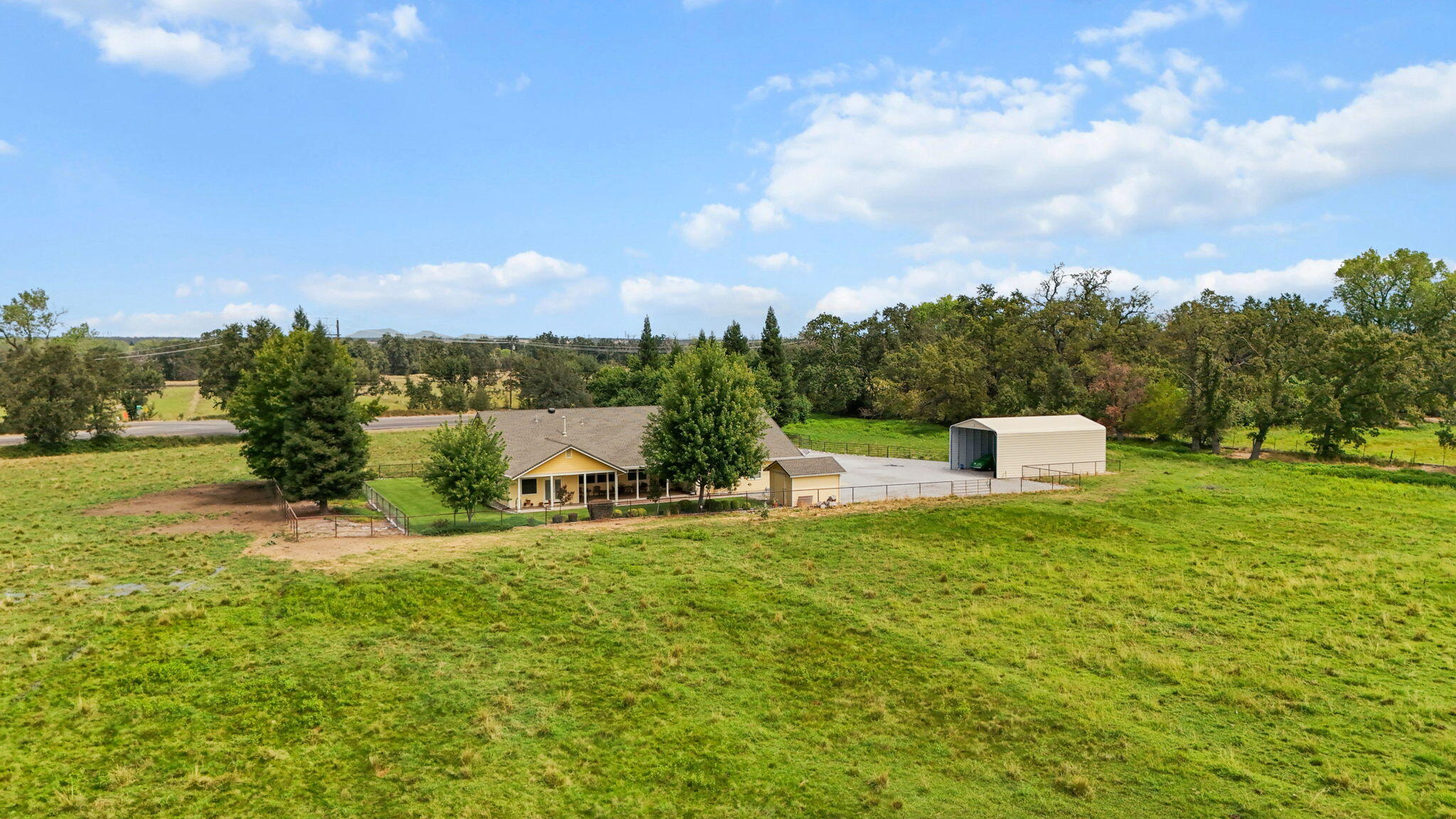 main property photo 11