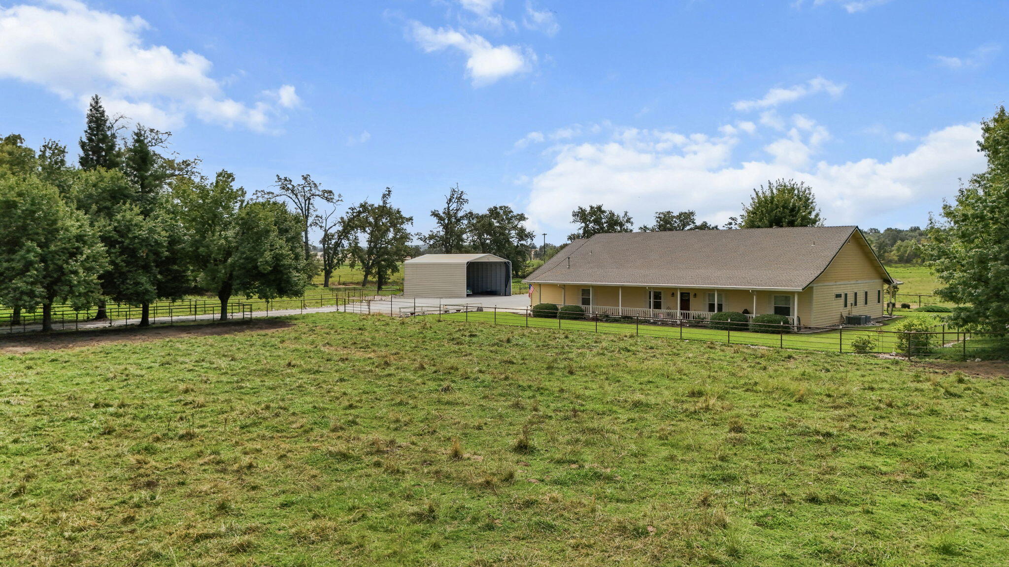 main property photo 8