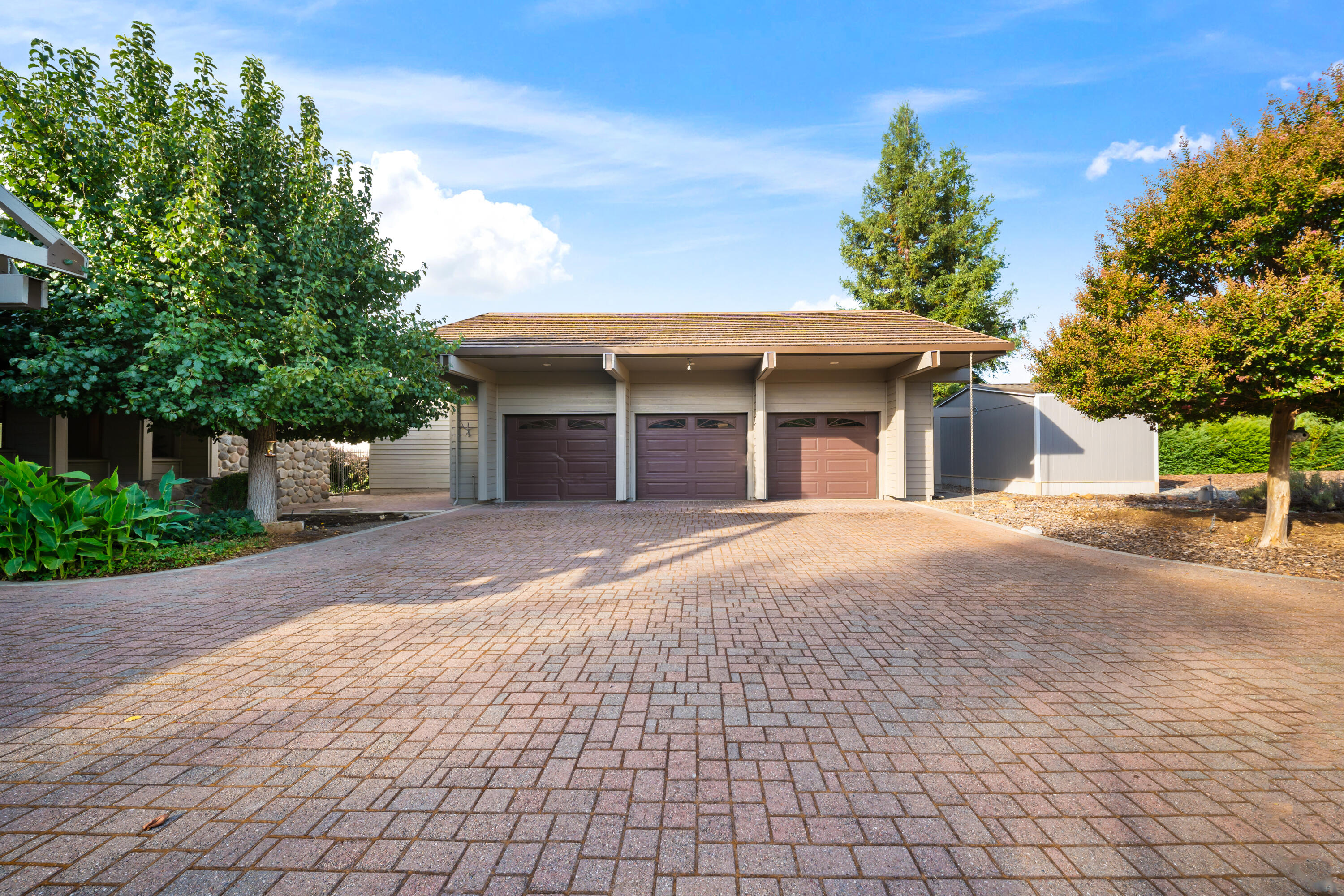 main property photo 65