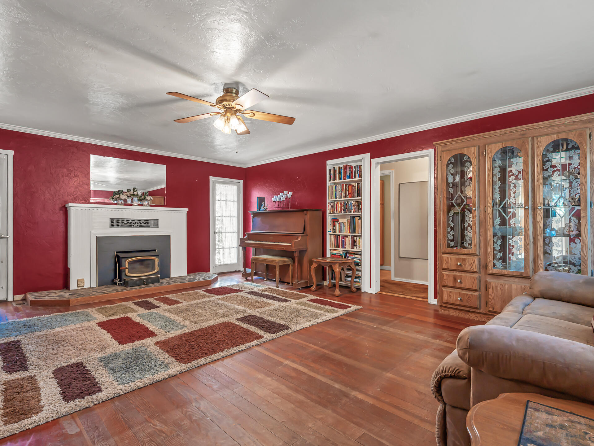 main property photo 34