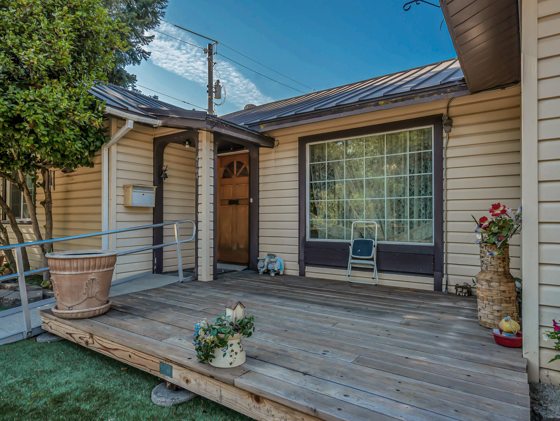 main property photo 6