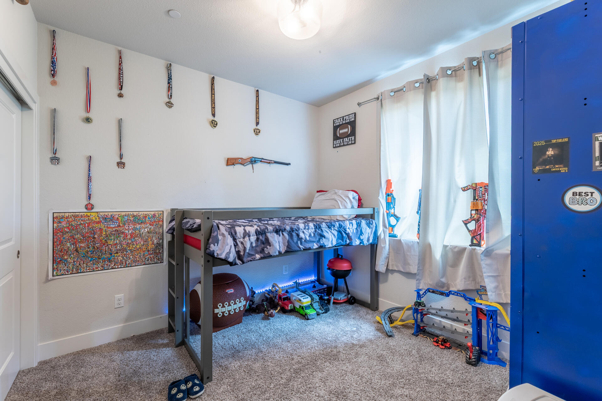 main property photo 8
