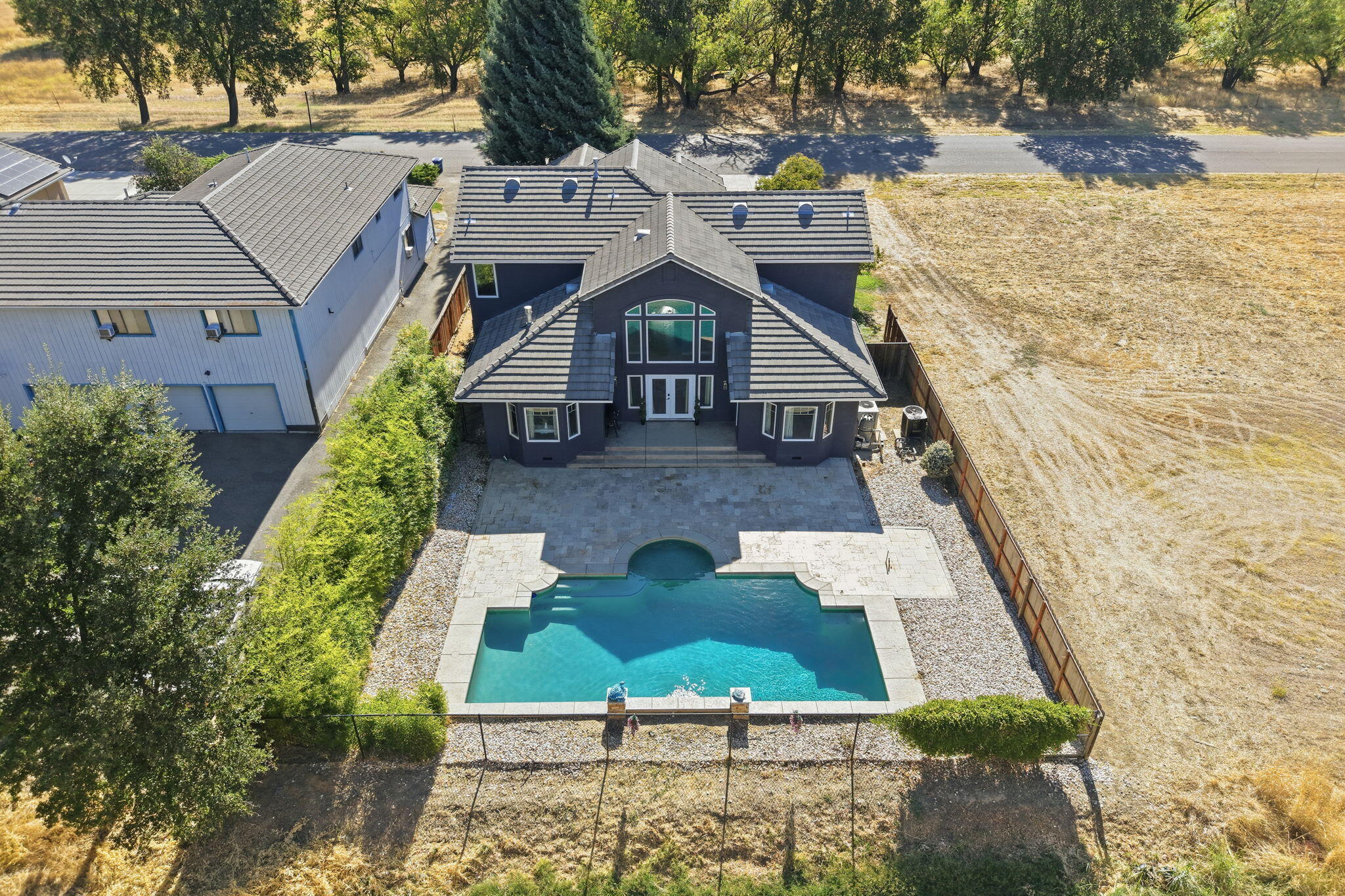 main property photo 51