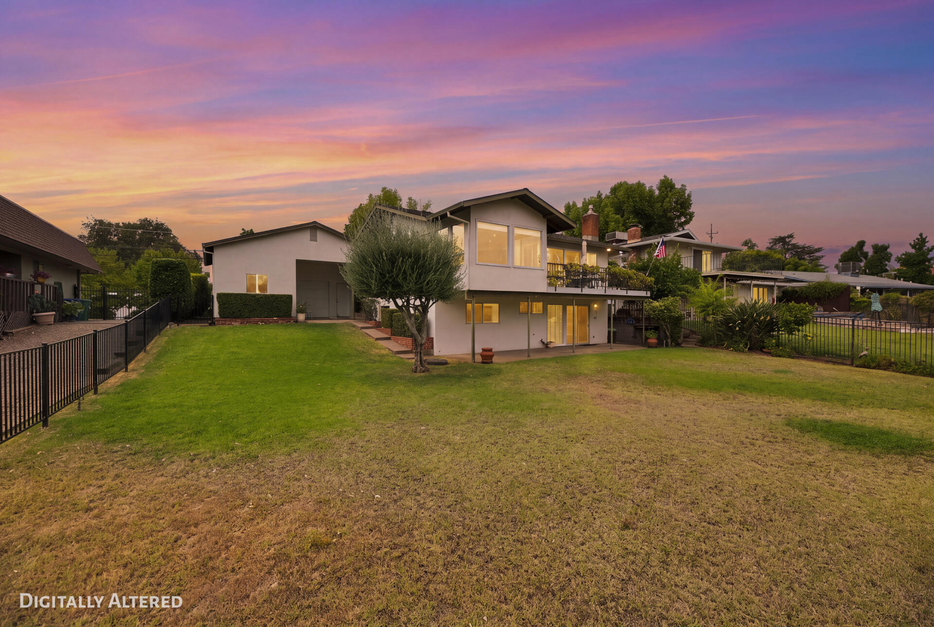 main property photo 28
