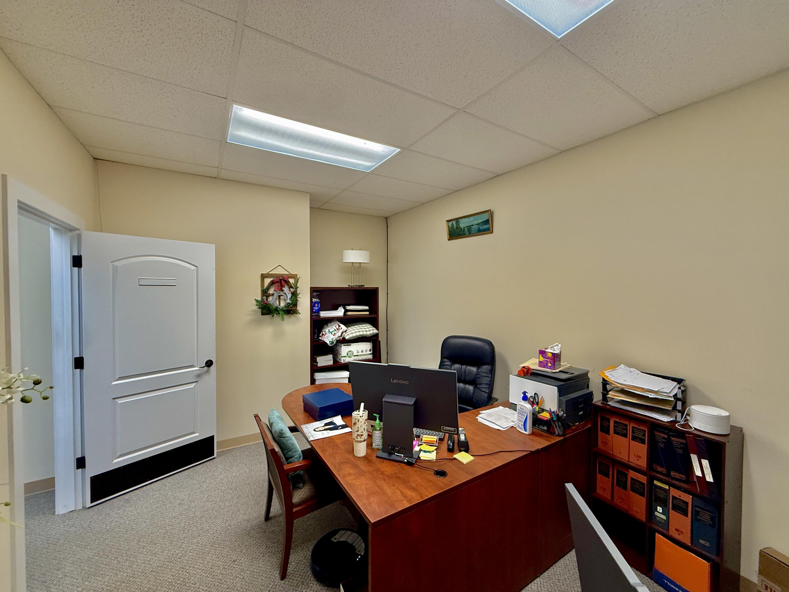main property photo 10