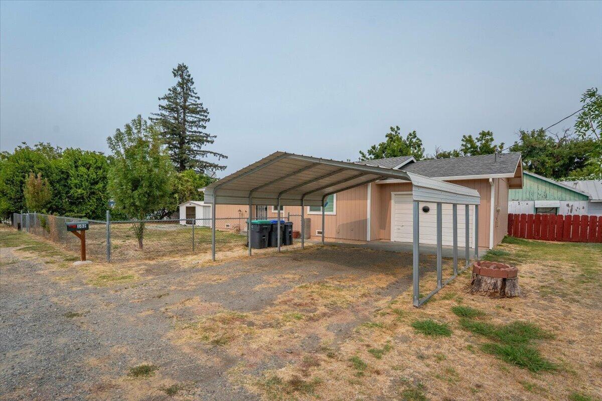 main property photo 16
