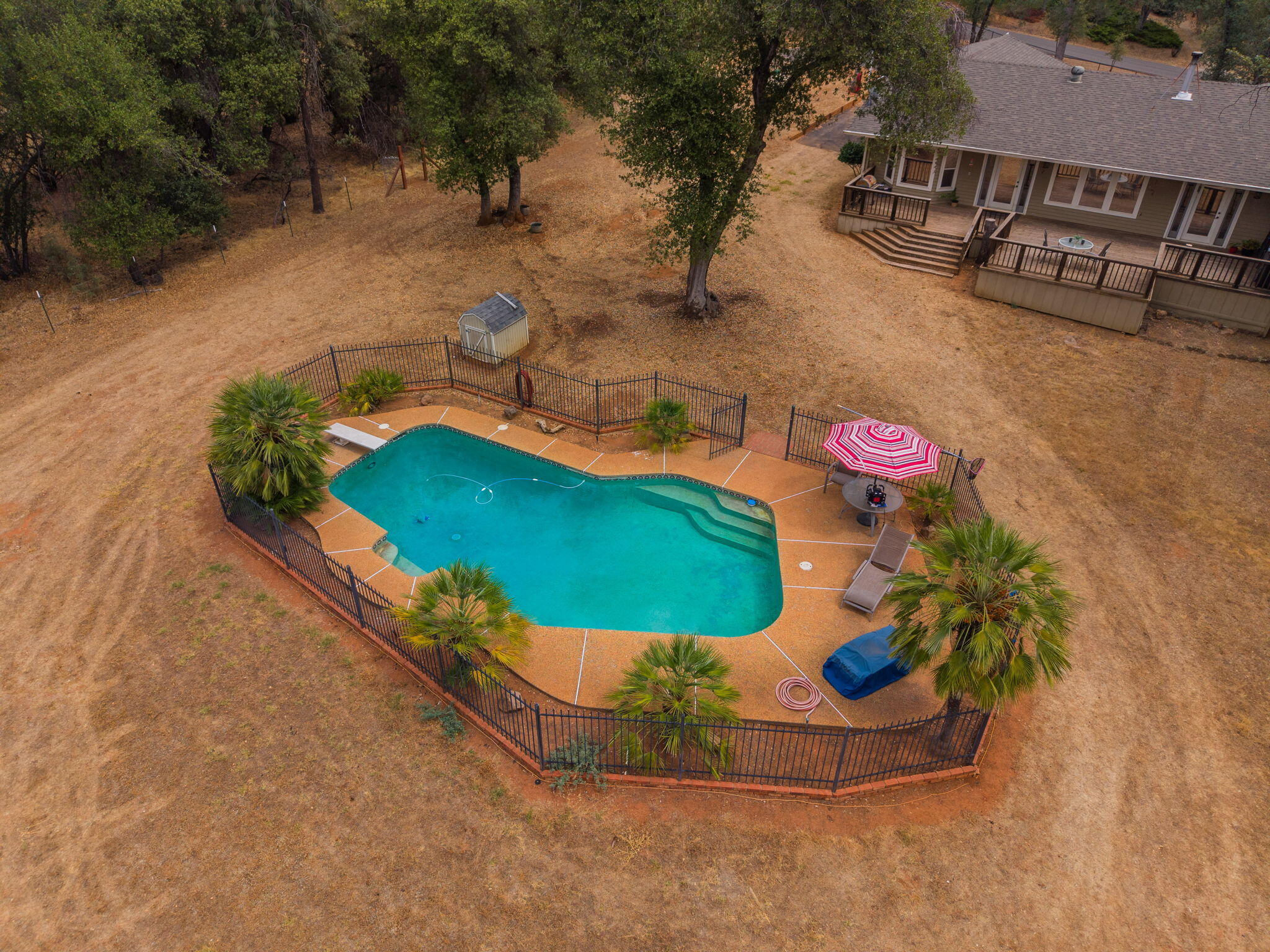 main property photo 36
