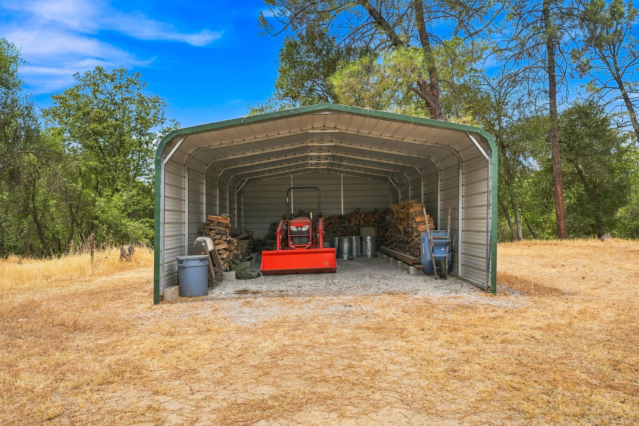 main property photo 43