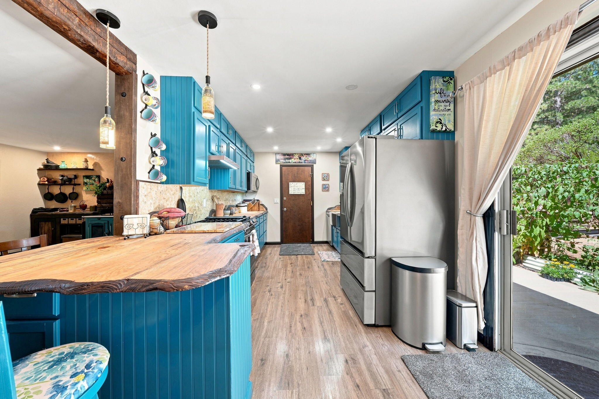 main property photo 13