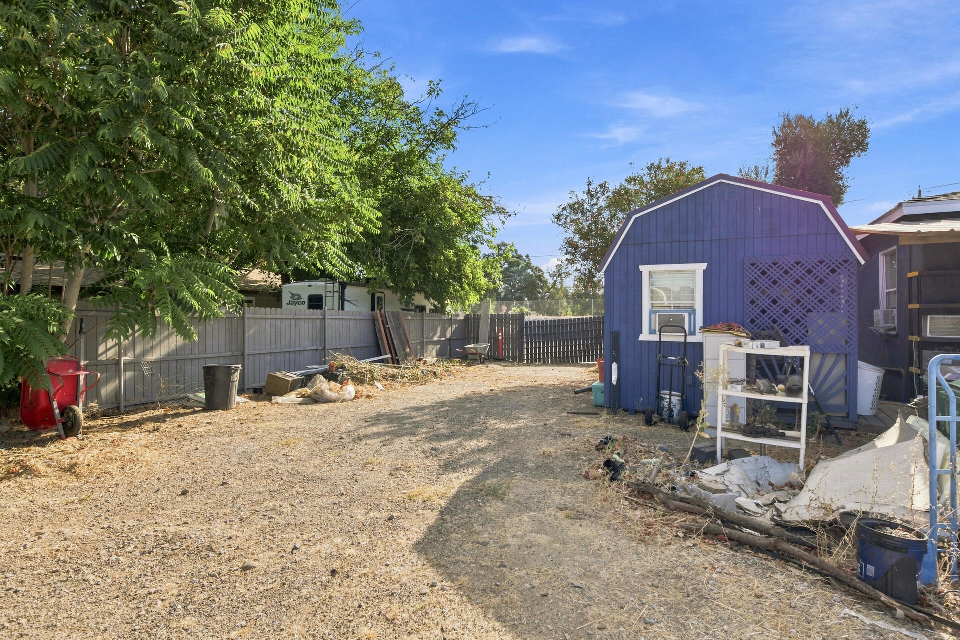 main property photo 11