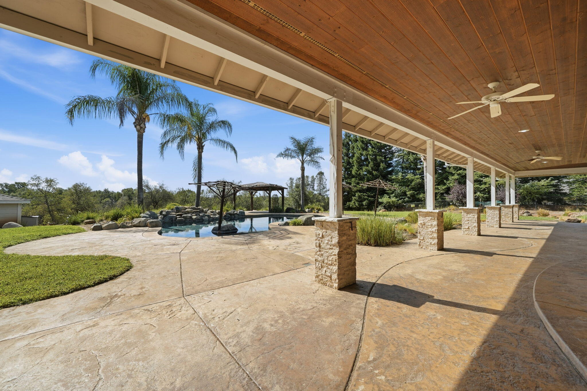 main property photo 48