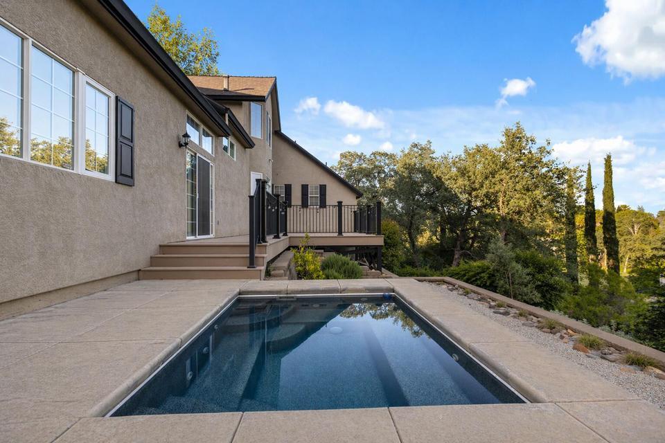 main property photo 64