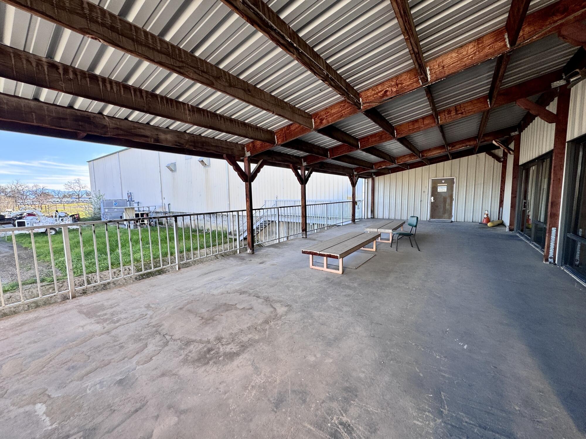 main property photo 32