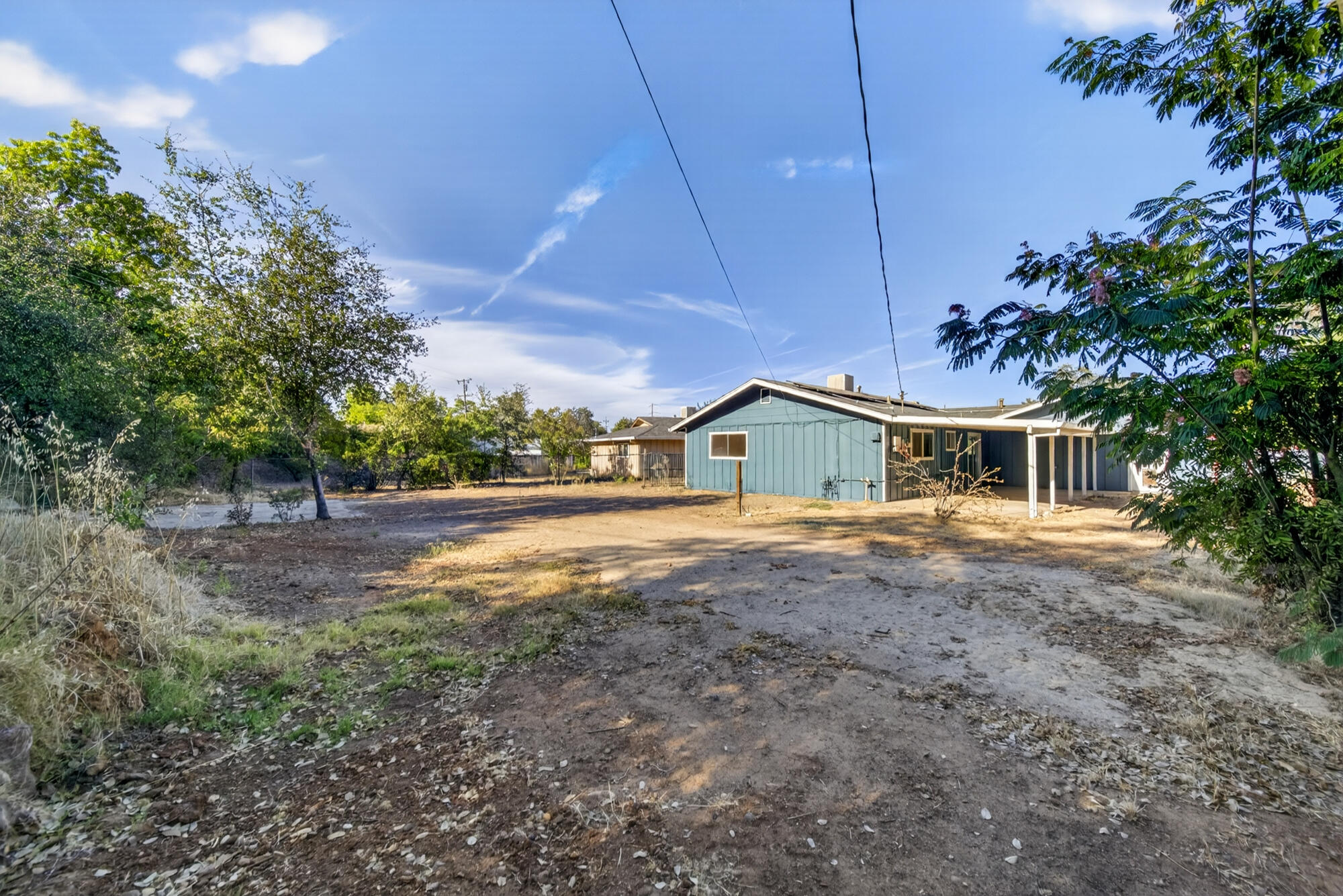 main property photo 16