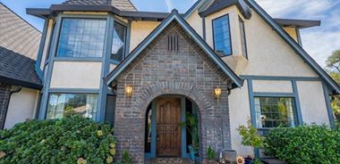image of property with 4 Bed | 3 Bath | 2,631 Sqft