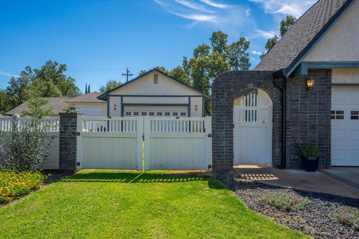 main property photo 94