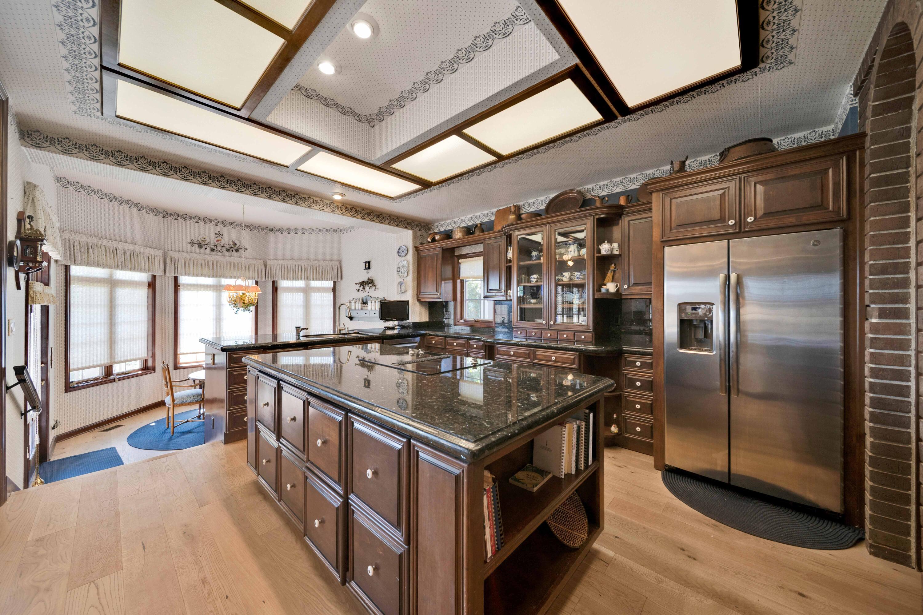 main property photo 17