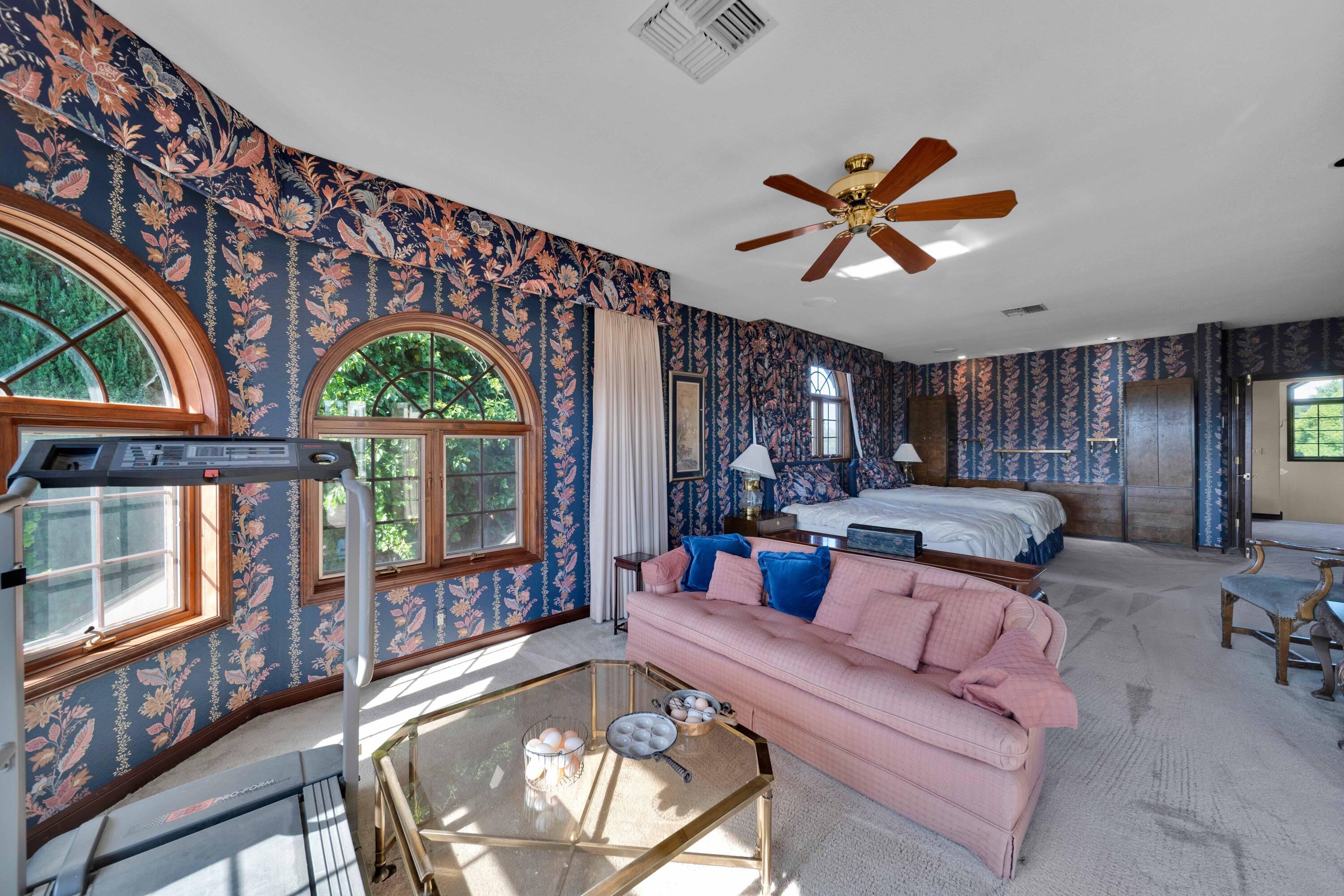 main property photo 25
