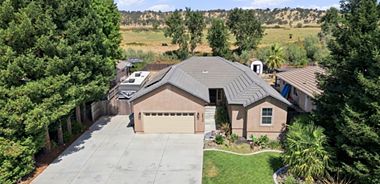image of property with 3 Bed | 2 Bath | 1,689 Sqft