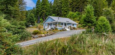 image of property with 3 Bed | 2 Bath | 1,596 Sqft